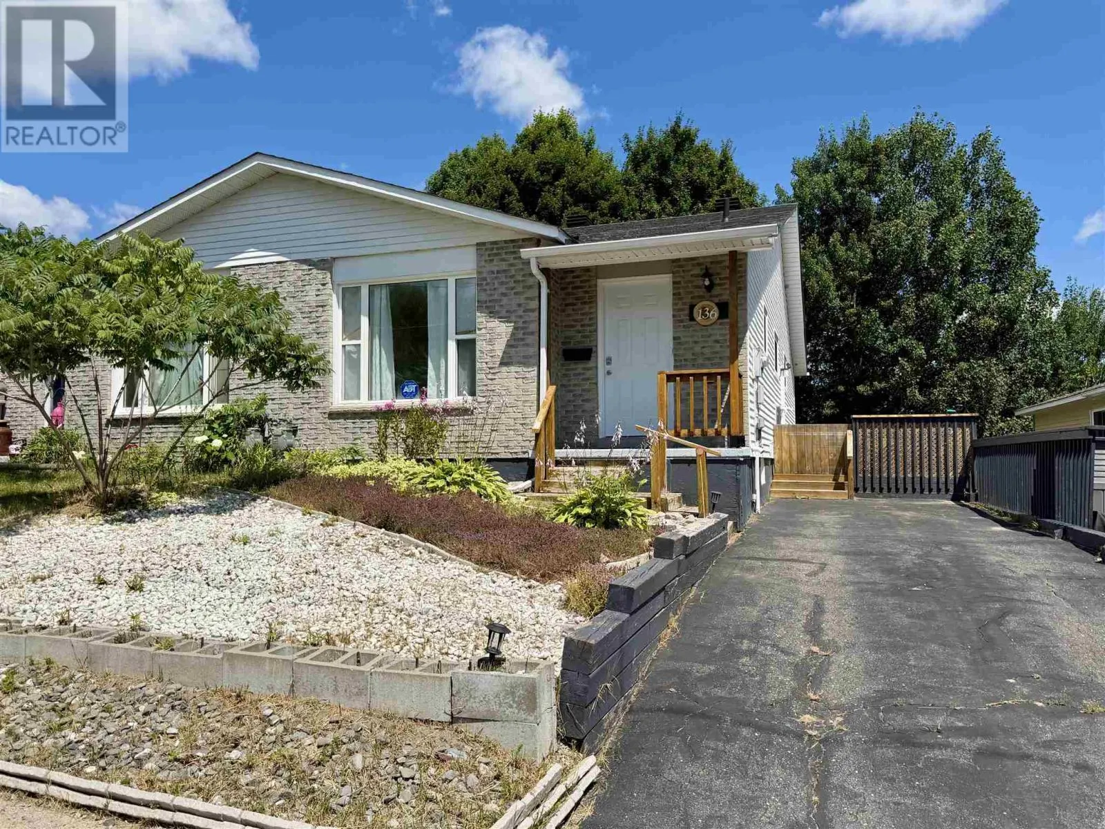 136 Frobel DR