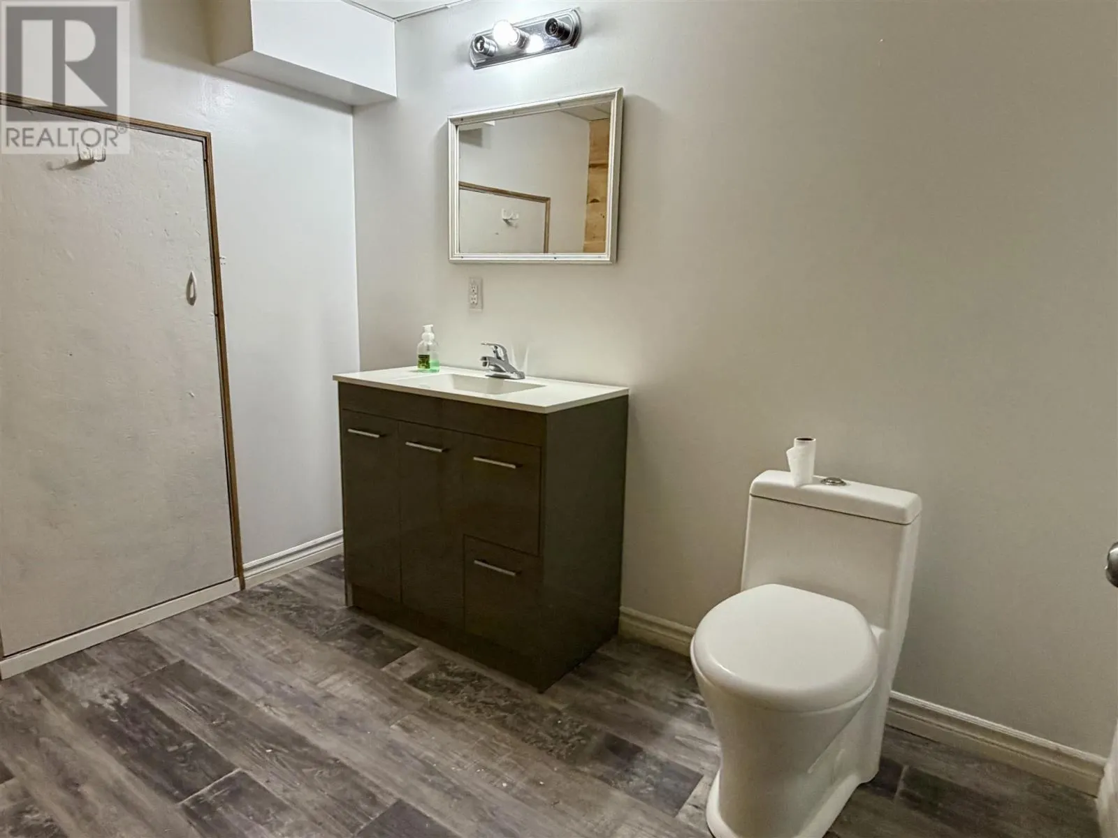 136 Frobel DR