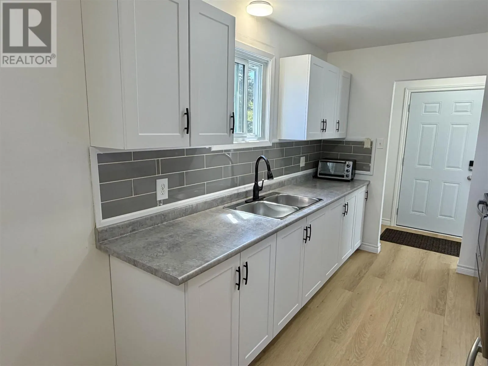 136 Frobel DR