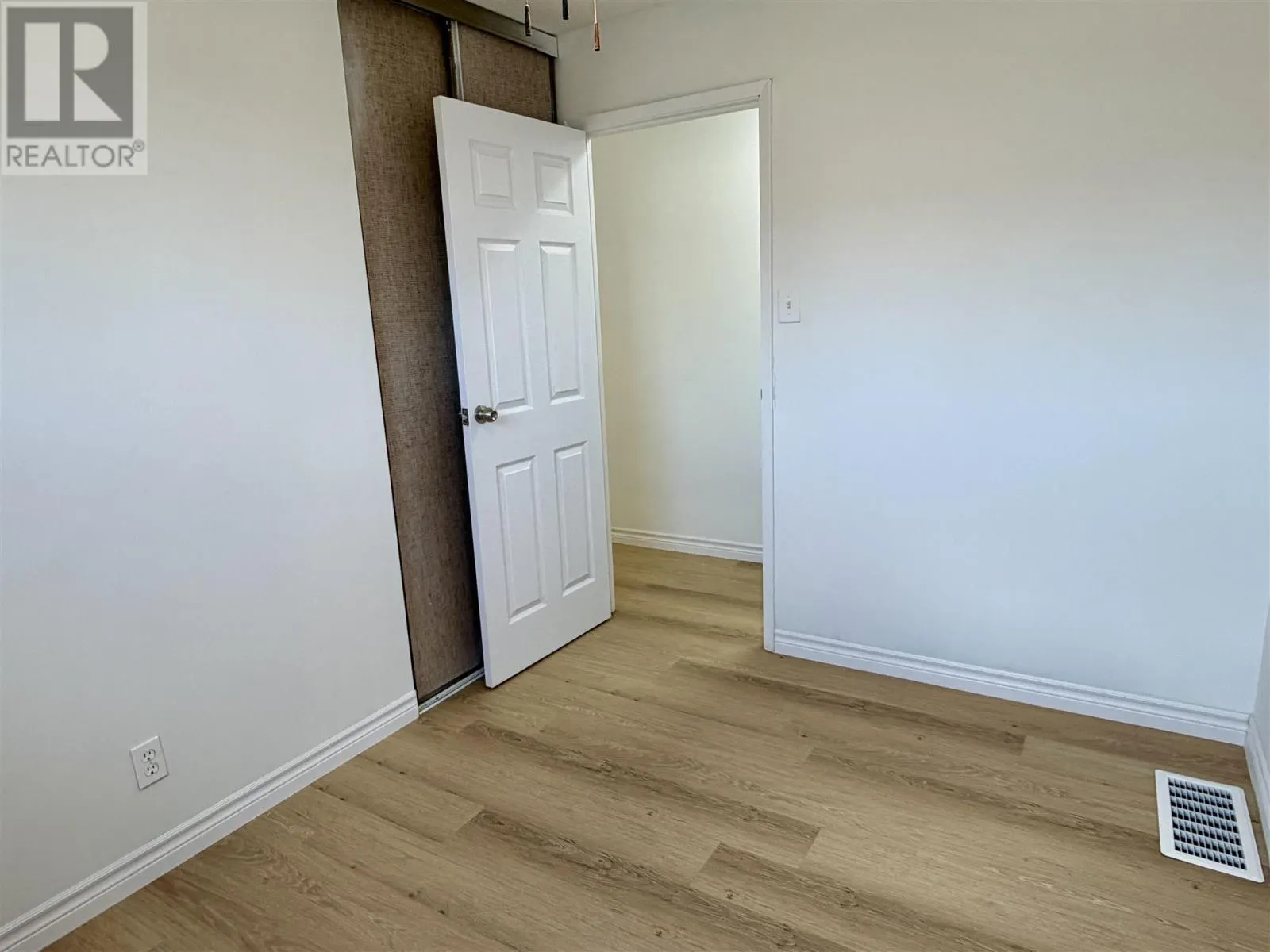 136 Frobel DR
