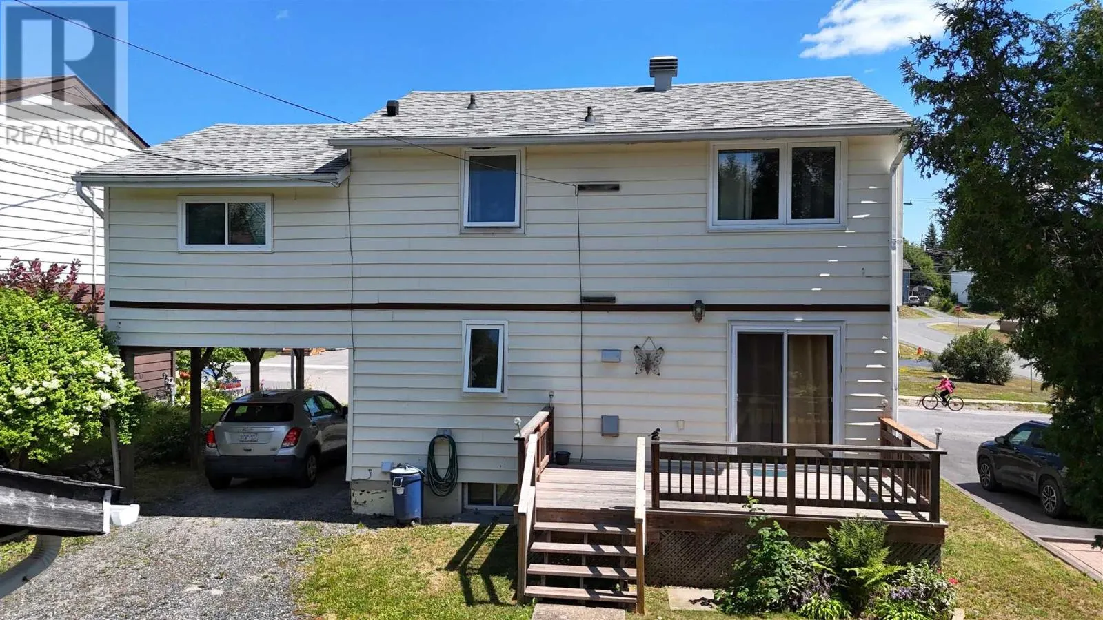 70 Roman AVE