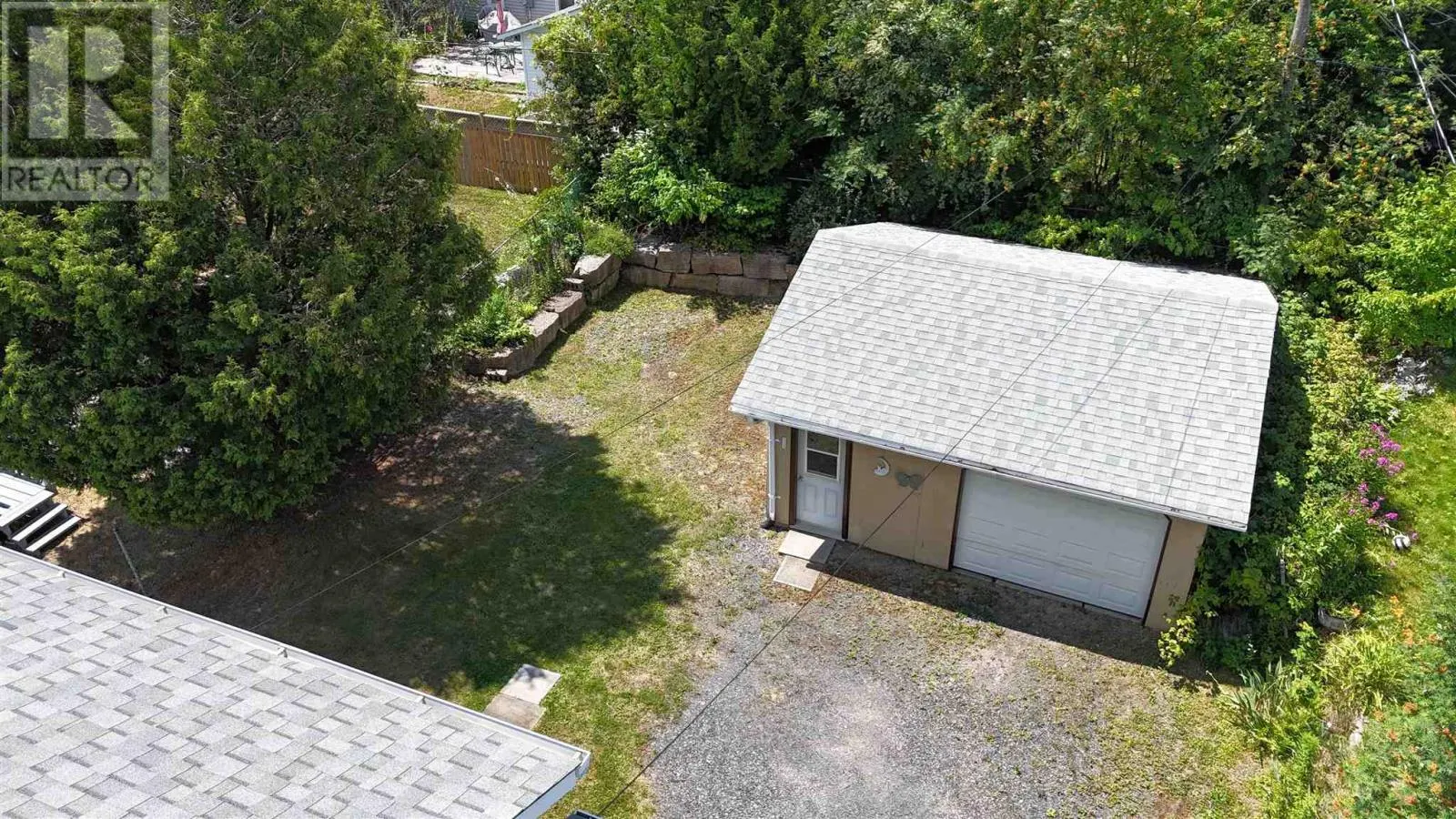 70 Roman AVE