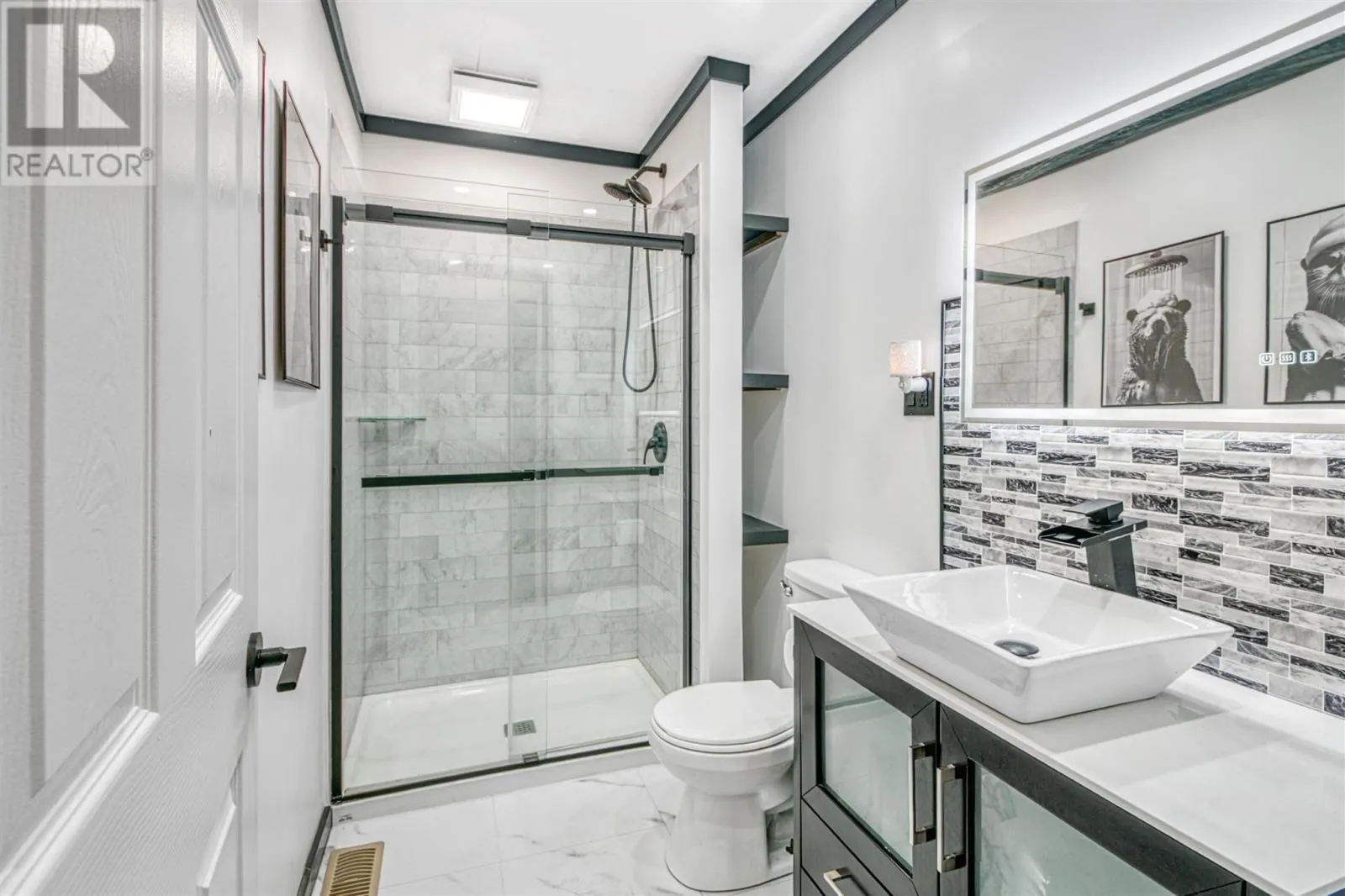 22A Ottawa AVE