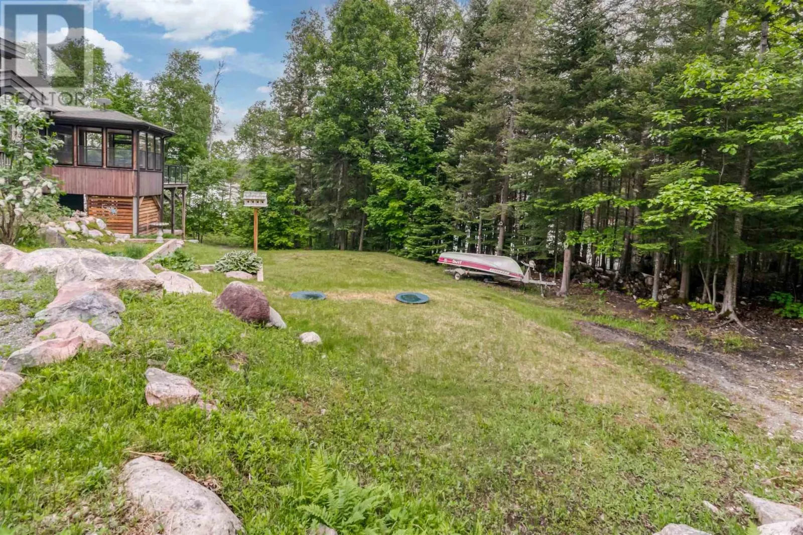 1480 Dunlop Shores RD