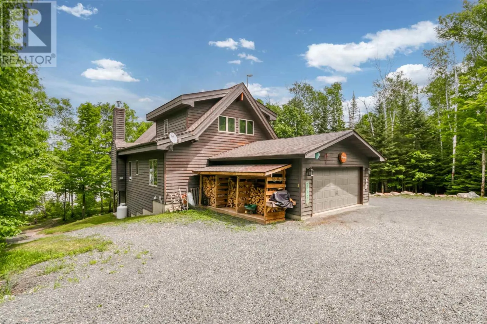1480 Dunlop Shores RD