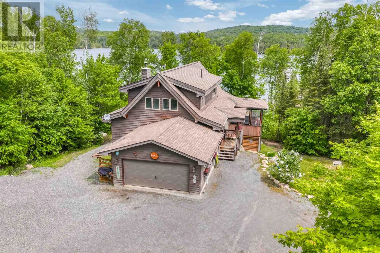 1480 Dunlop Shores RD