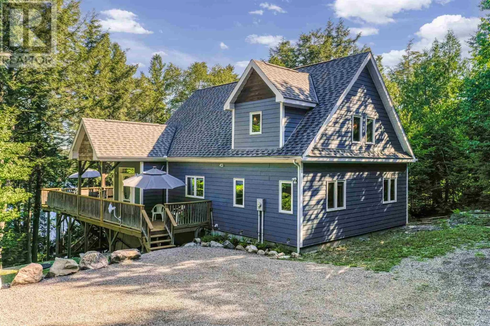 564 Dunlop Shores RD