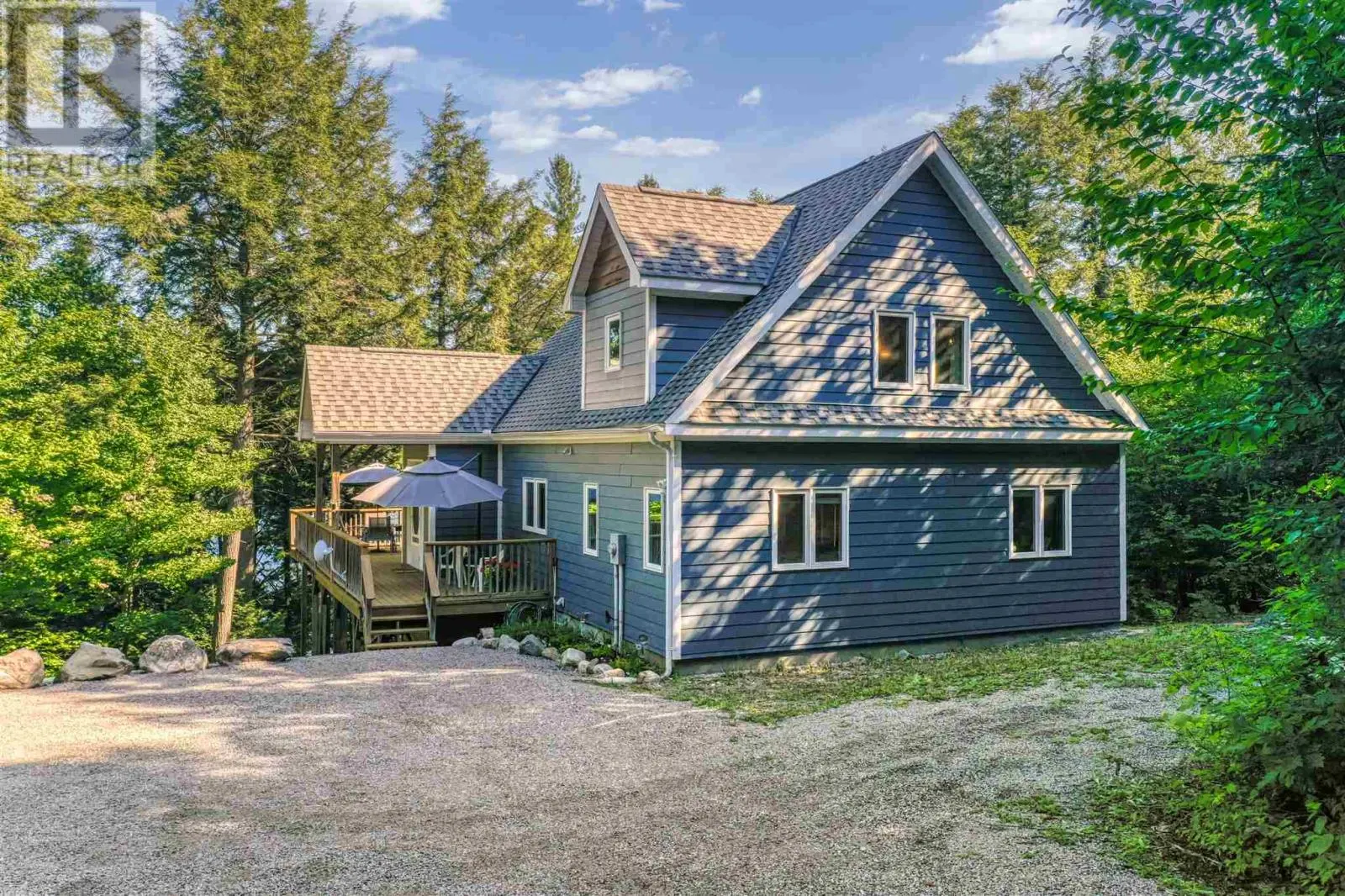 564 Dunlop Shores RD