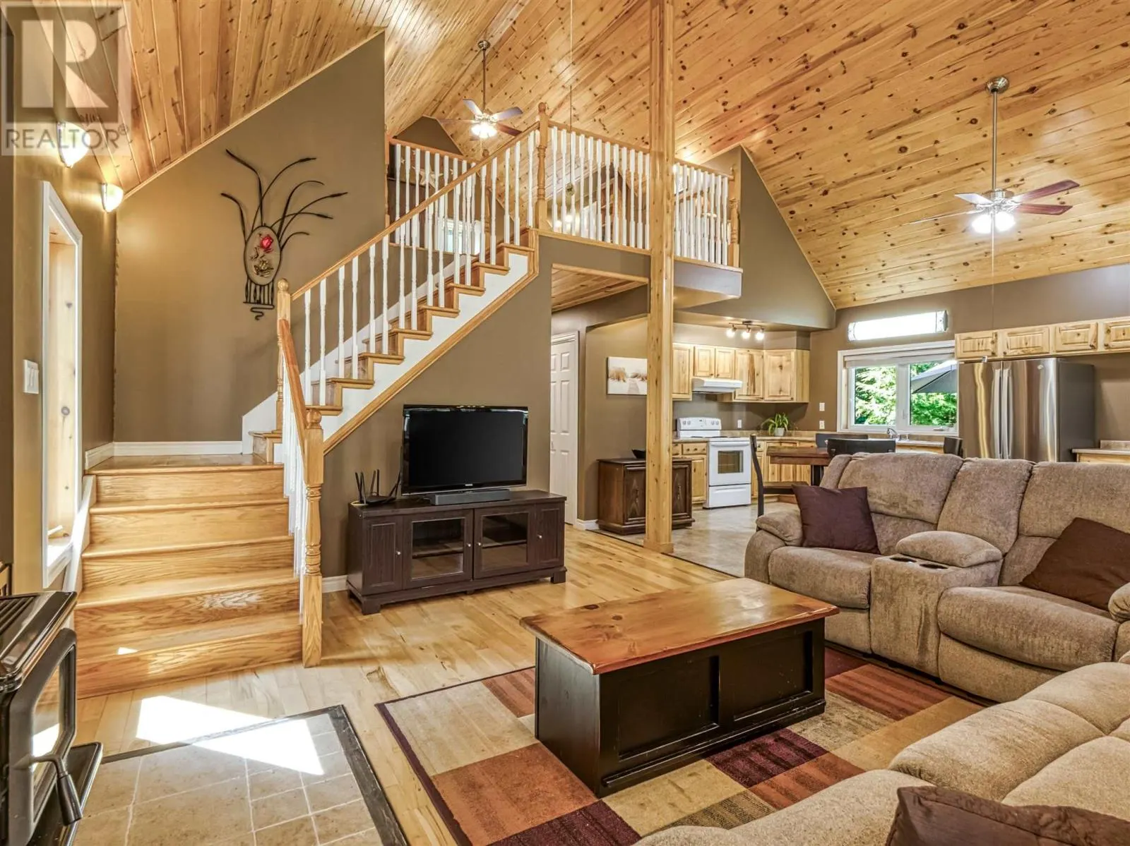 564 Dunlop Shores RD