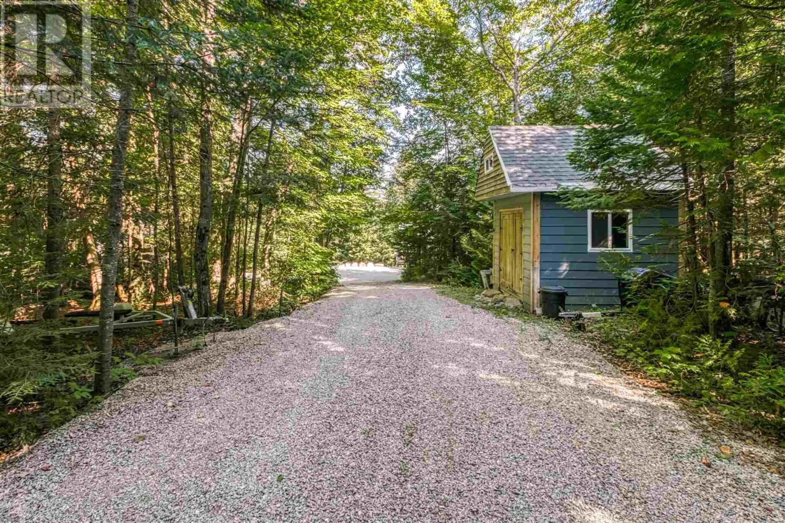 564 Dunlop Shores RD