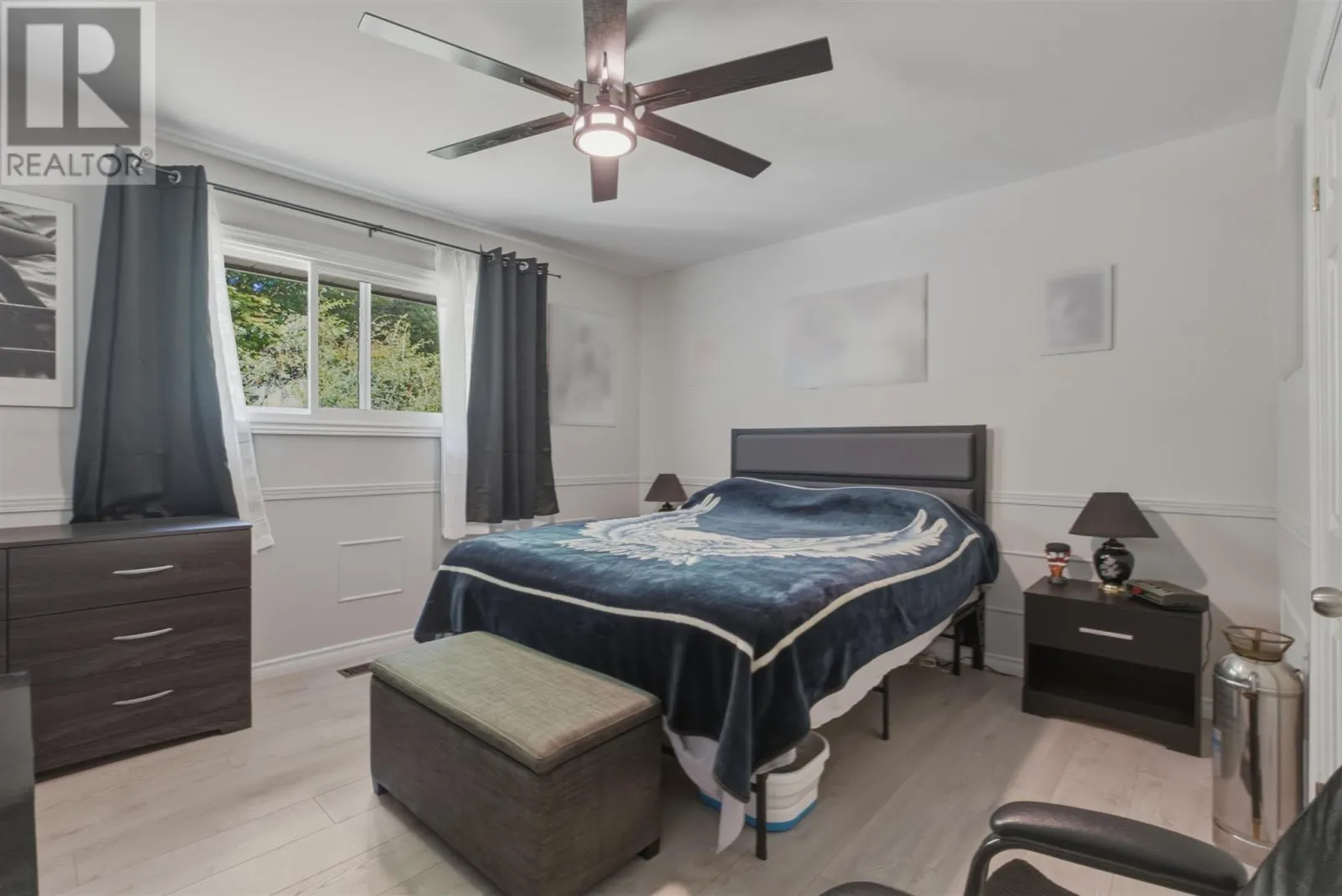 44 Axmith AVE
