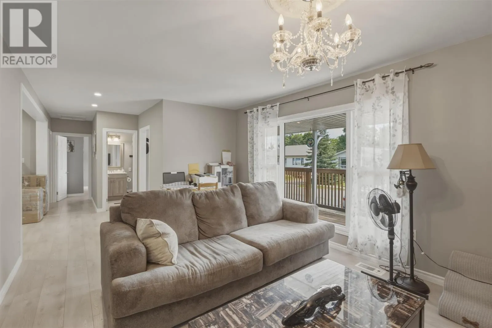 44 Axmith AVE