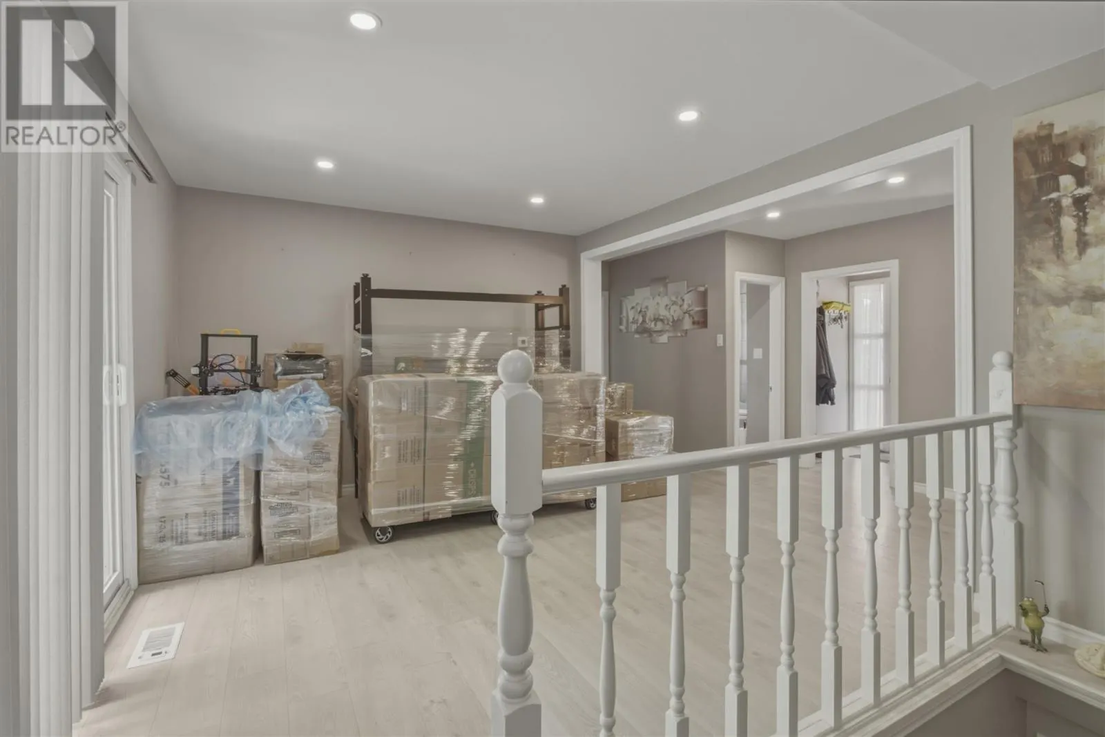 44 Axmith AVE
