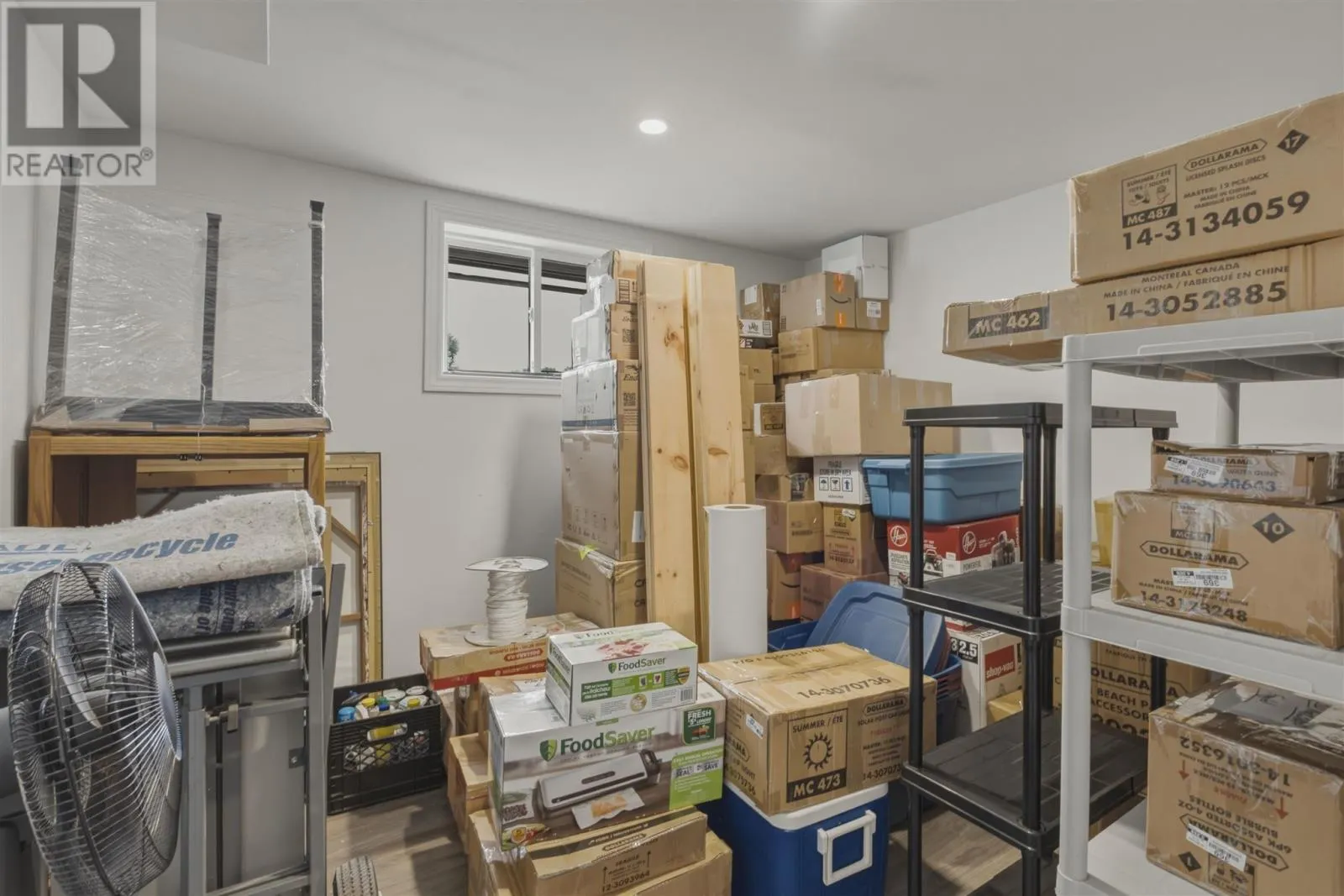 44 Axmith AVE