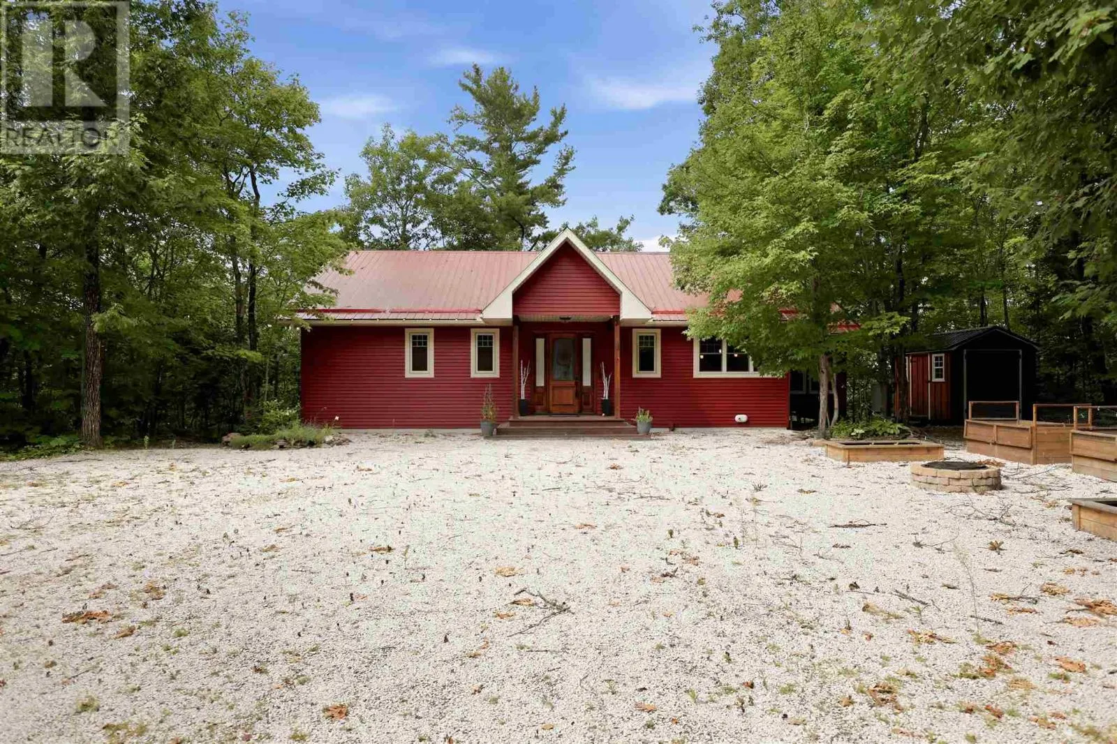 687 Finns Bay RD