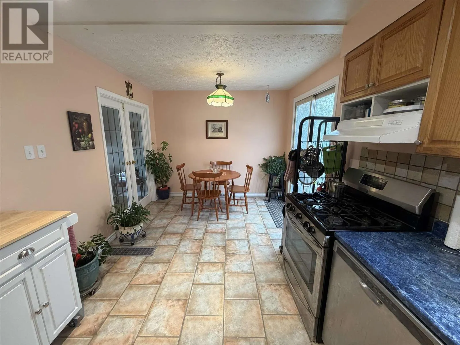 3 Stewart CRES