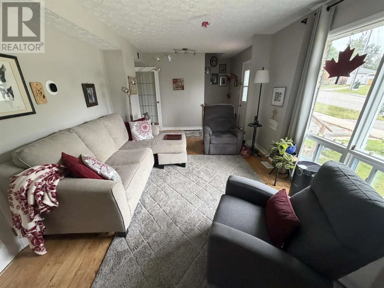 3 Stewart CRES