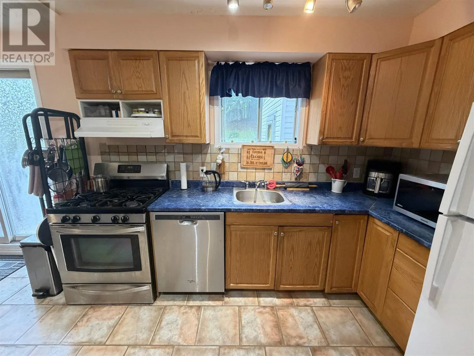 3 Stewart CRES