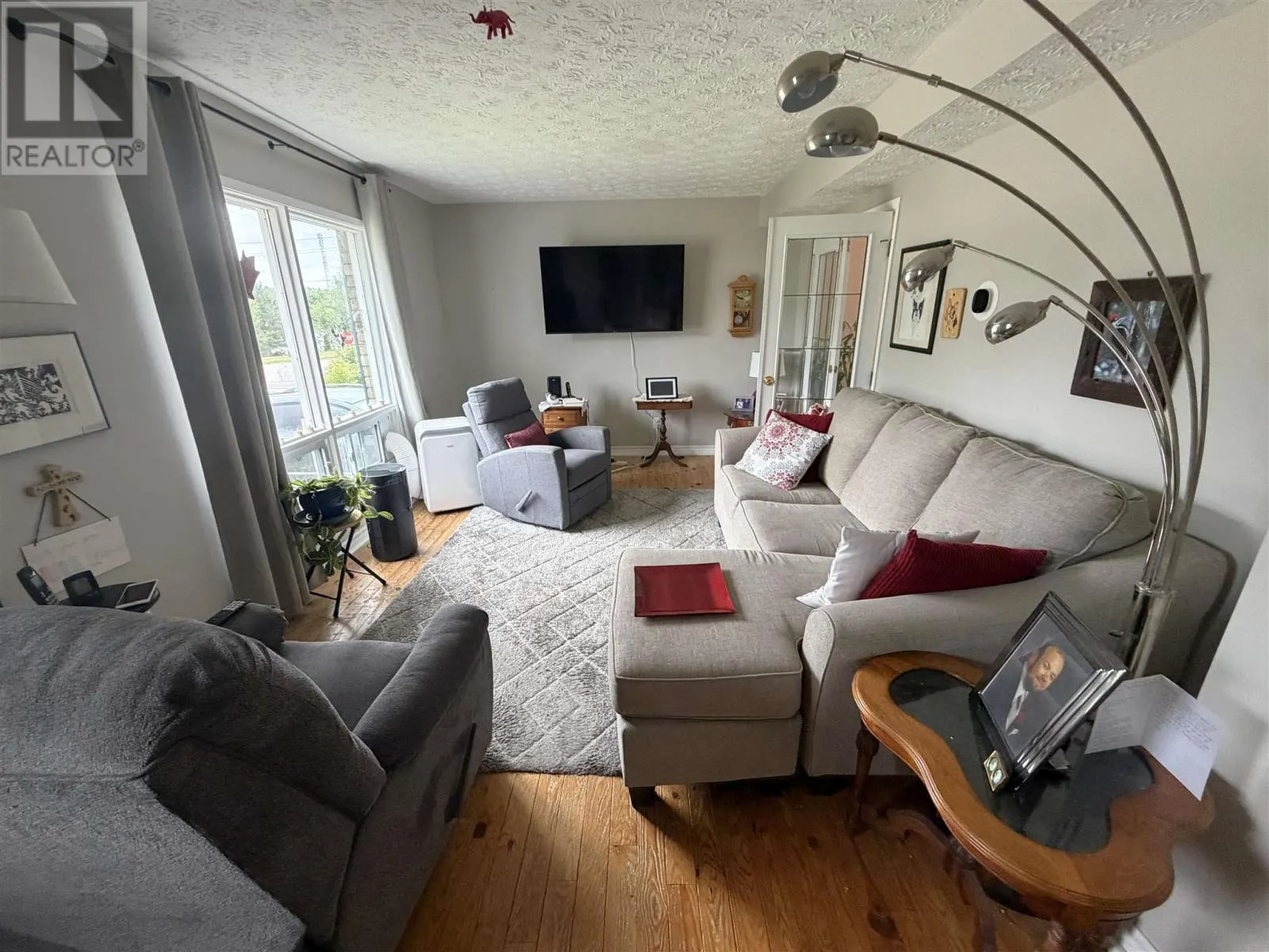 3 Stewart CRES