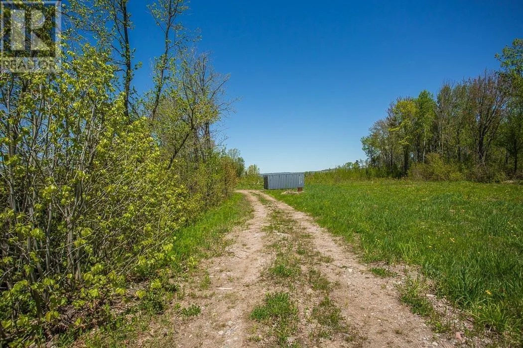 76 Calabogie RD|Laird Township