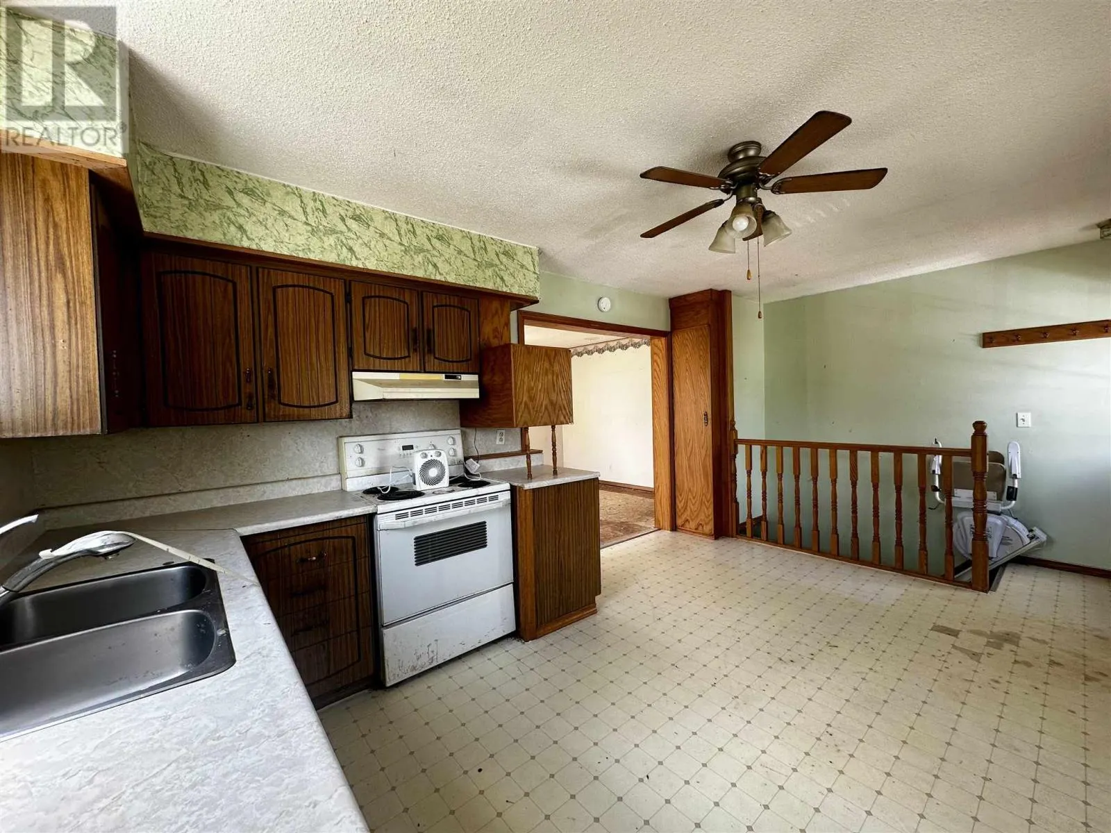 12 LAUZON CRES