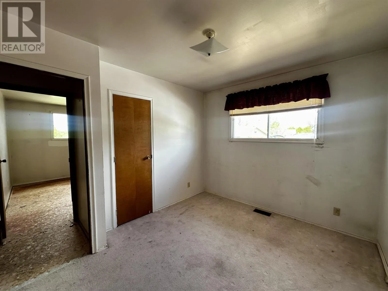 12 LAUZON CRES