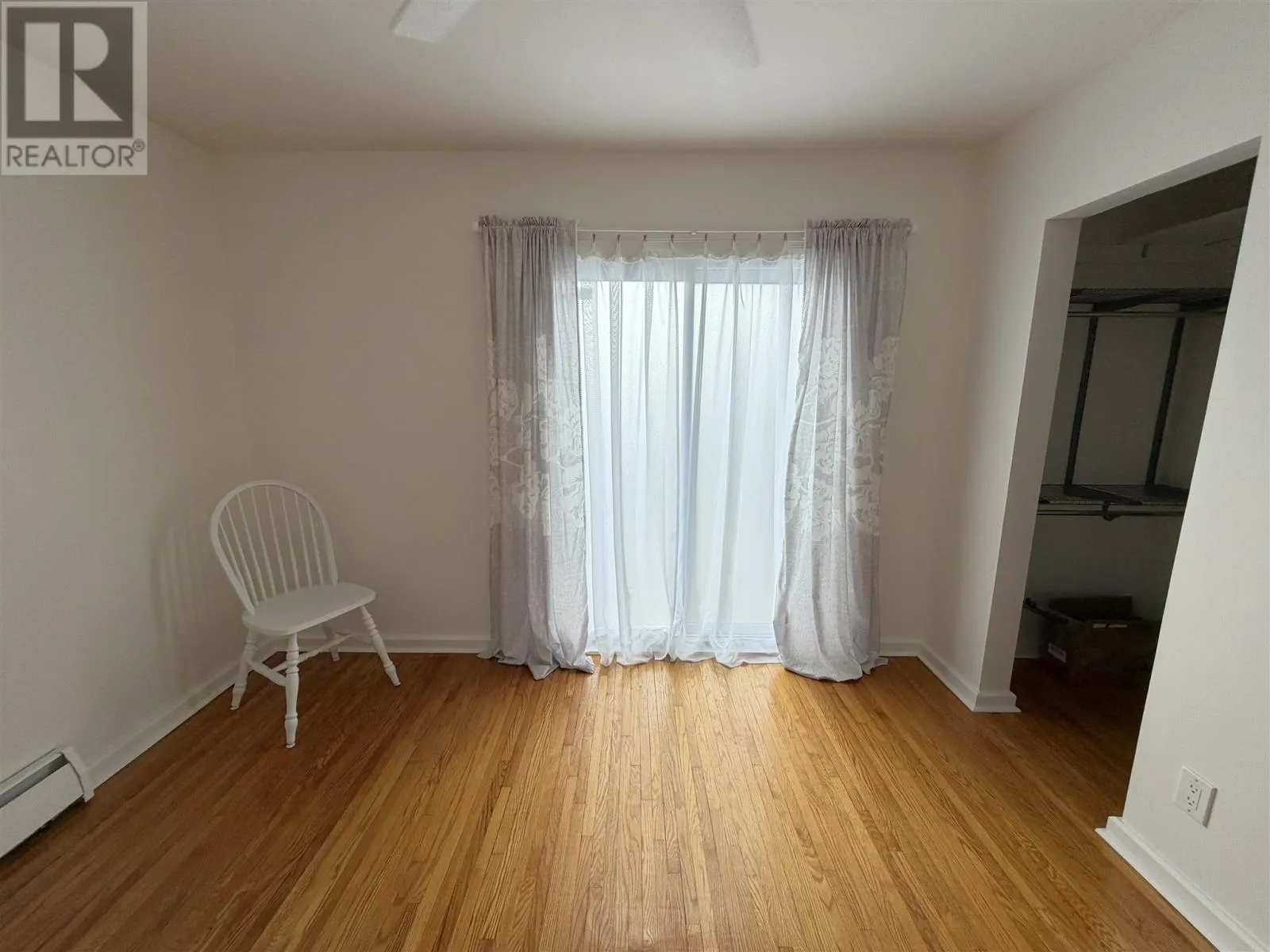 74 Roman AVE