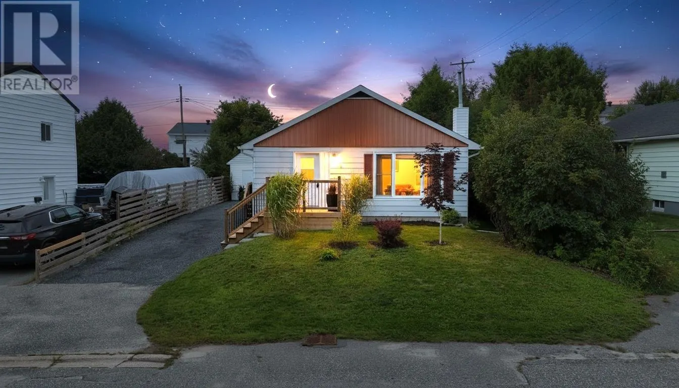 74 Roman AVE