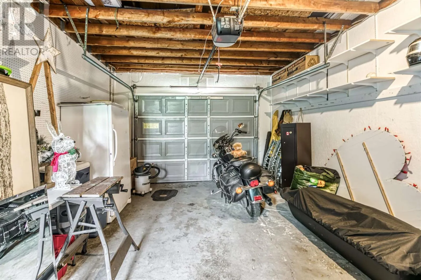 59 Hirshhorn AVE