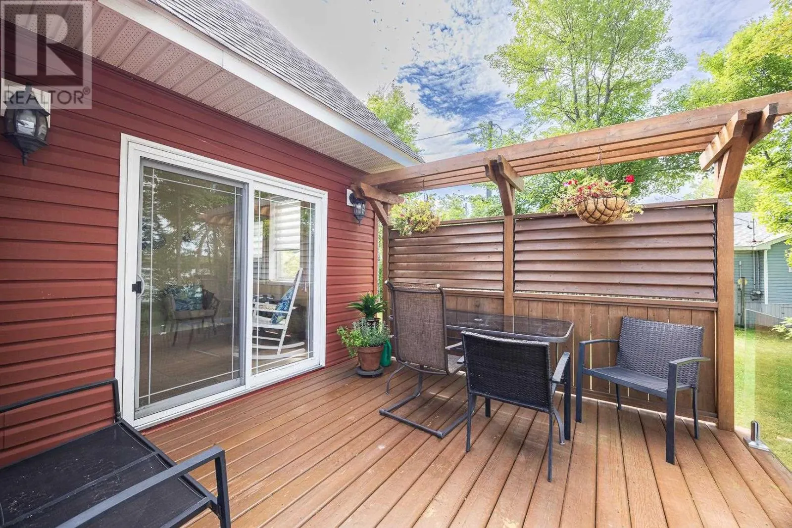 19 Finn's Bay RD S