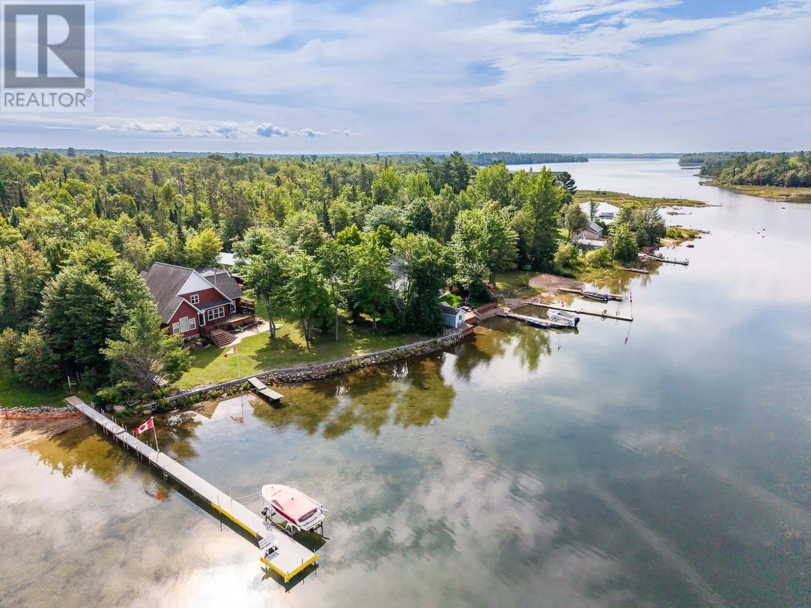 19 Finn's Bay RD S
