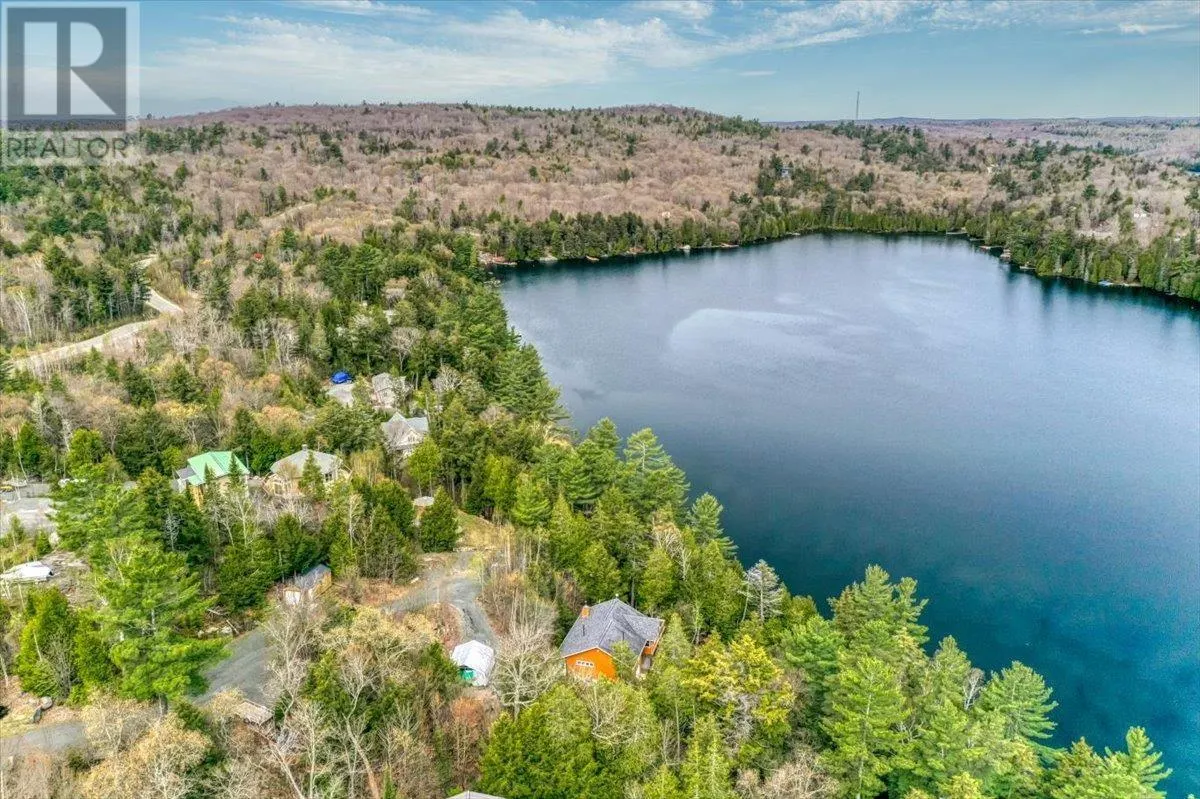 14 EVERGREEN LN