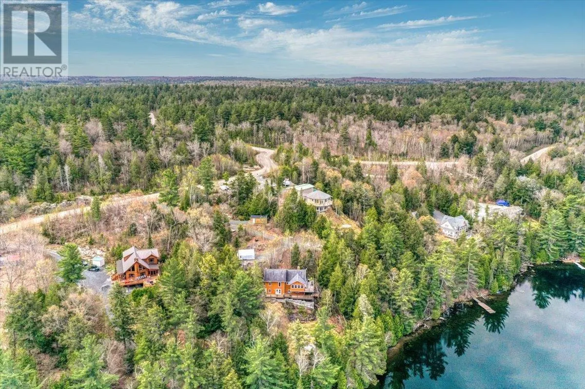 14 EVERGREEN LN