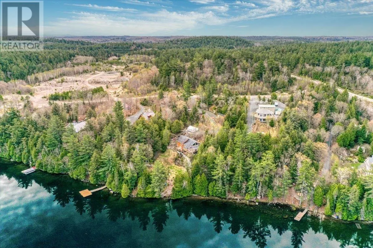 14 EVERGREEN LN