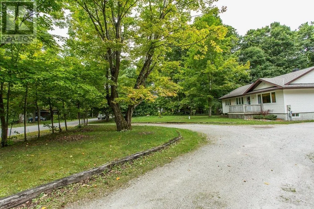 108 McQueen RD