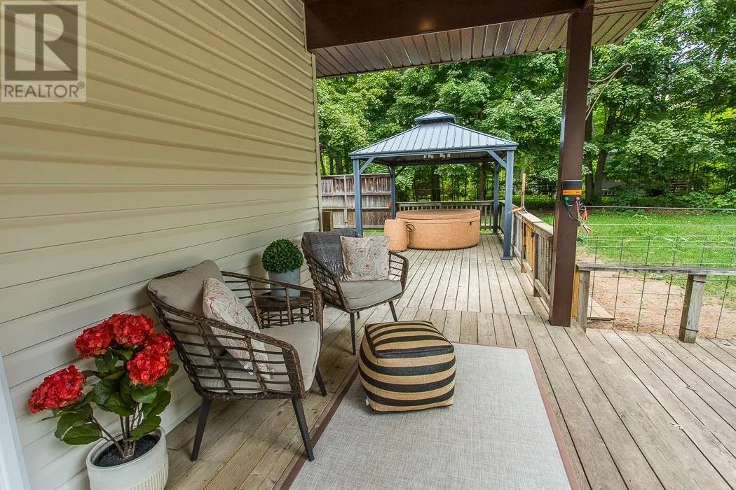 108 McQueen RD