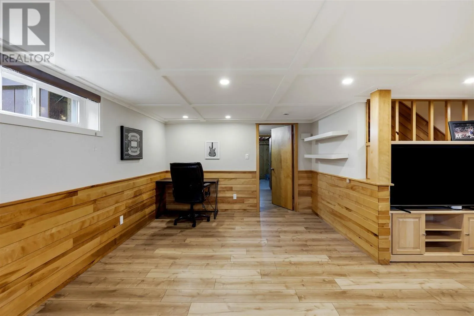 42 Caddy AVE