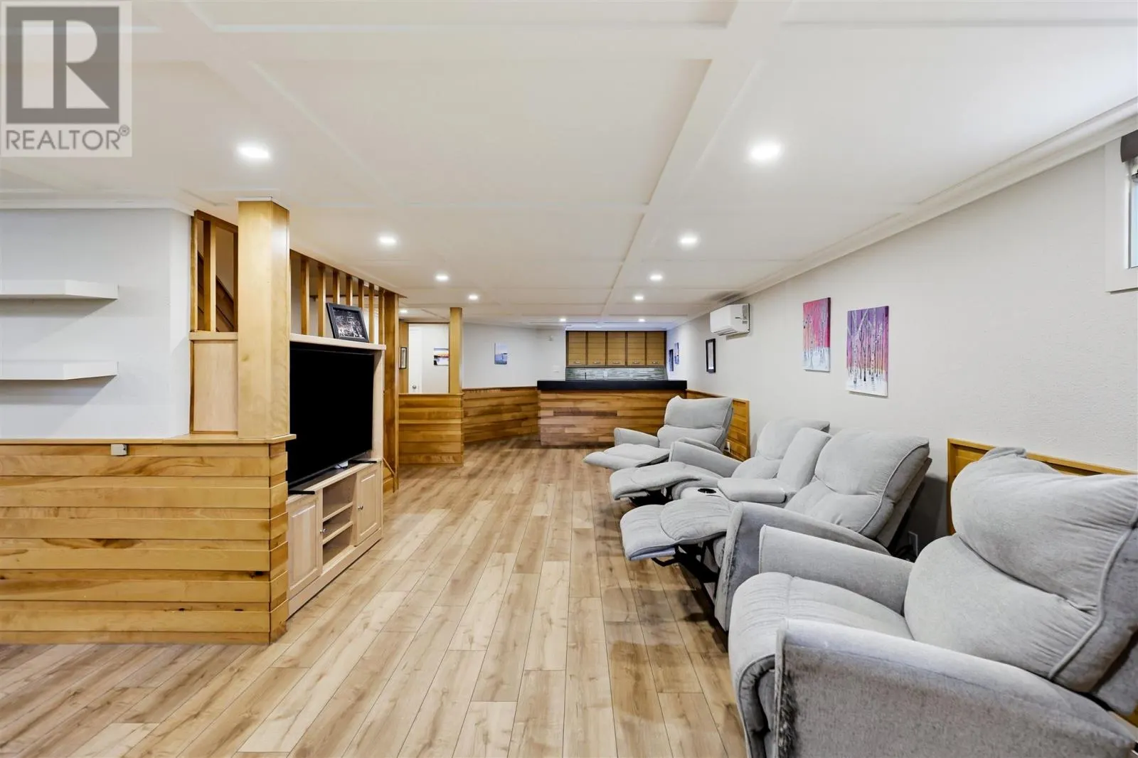42 Caddy AVE