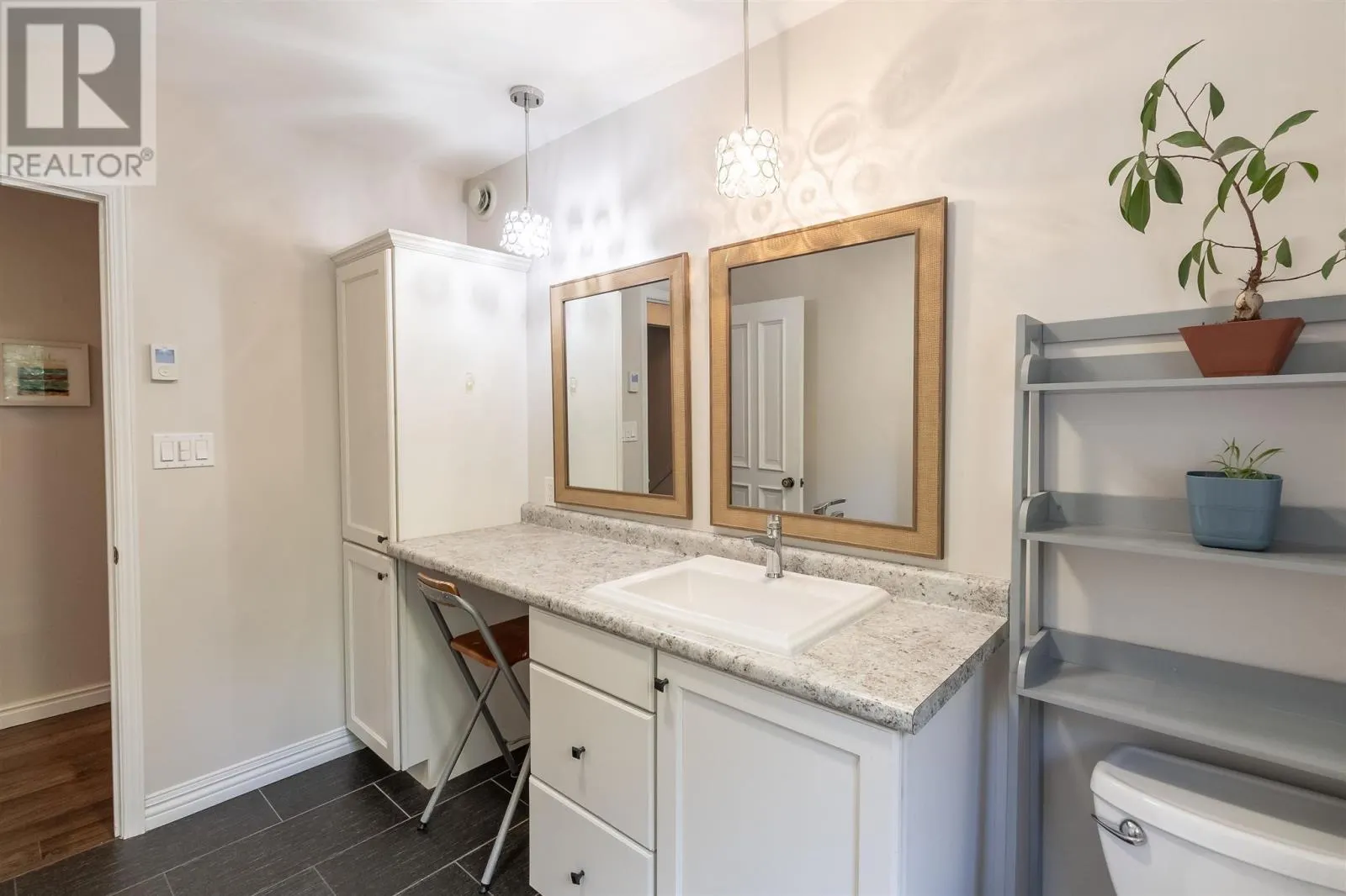 99 Westridge RD