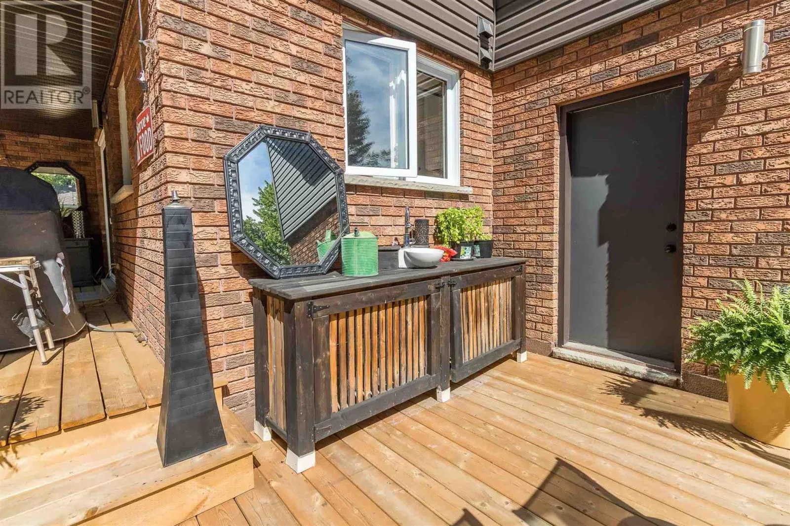 99 Westridge RD
