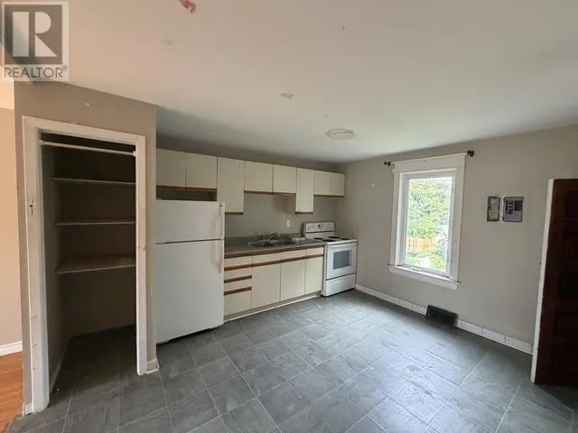 246 St James ST
