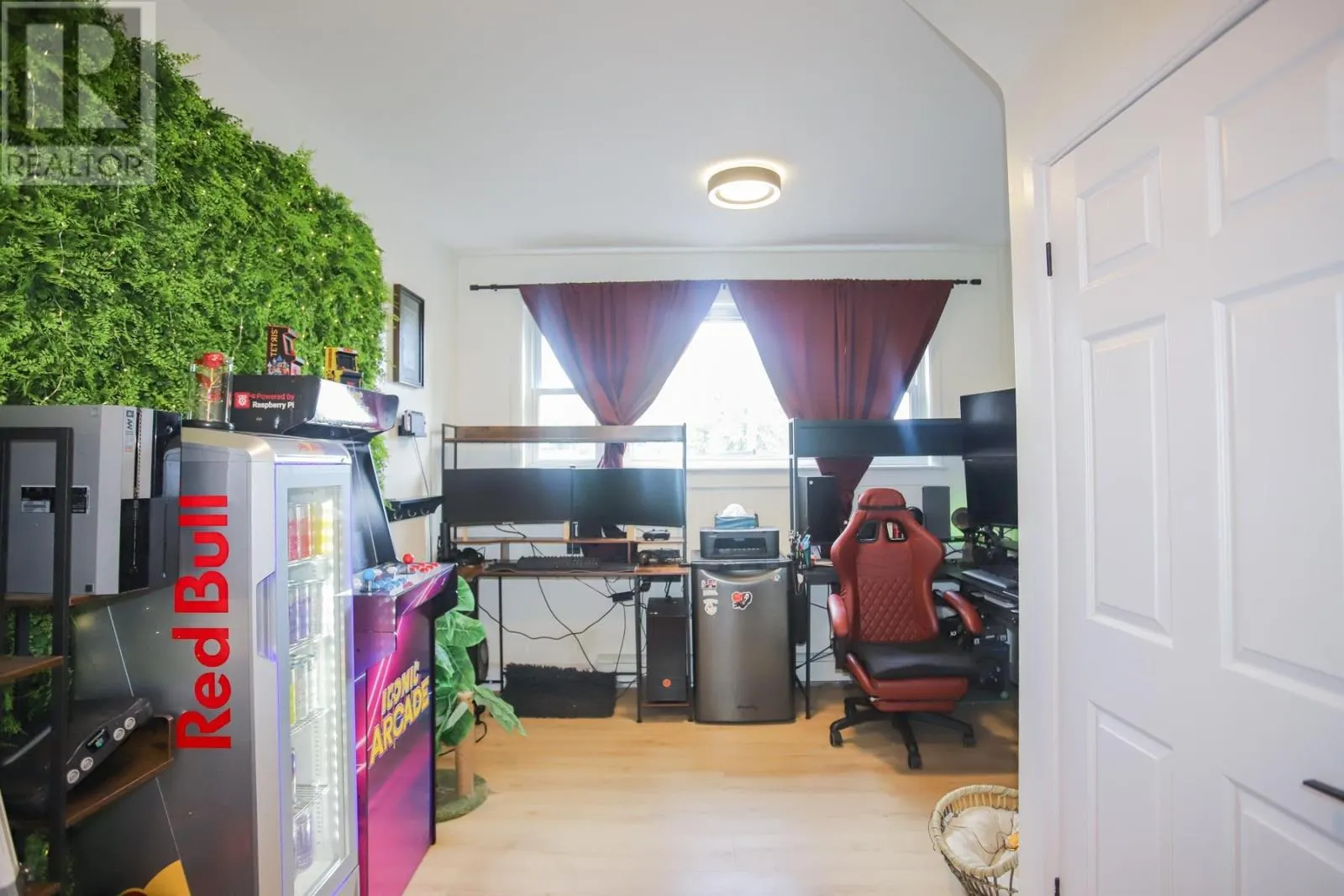 413 Northern AVE