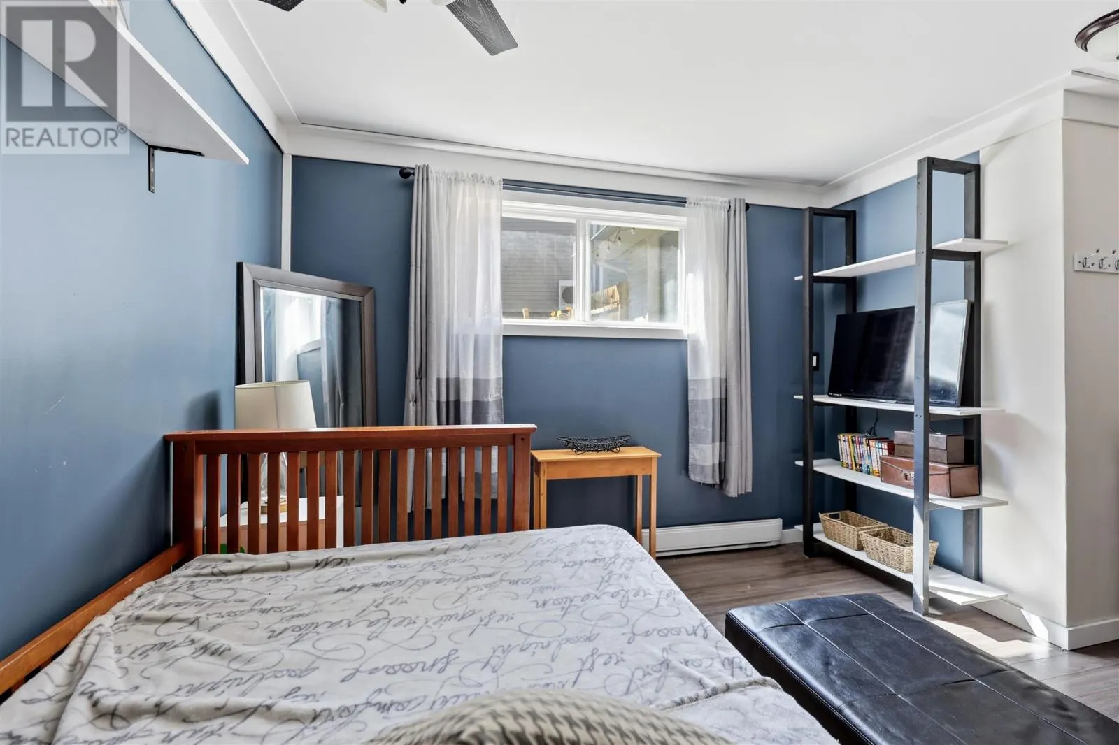 15 Sutton PL