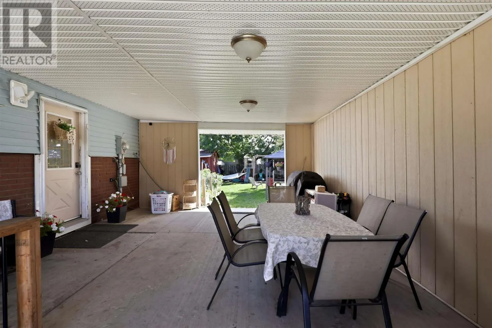 15 Sutton PL