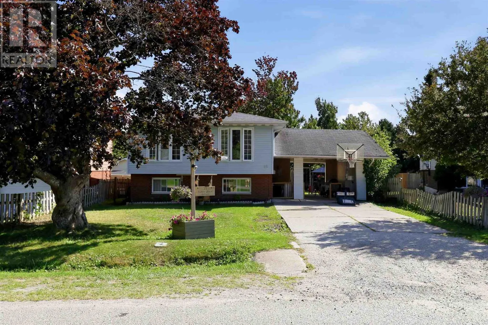 15 Sutton PL