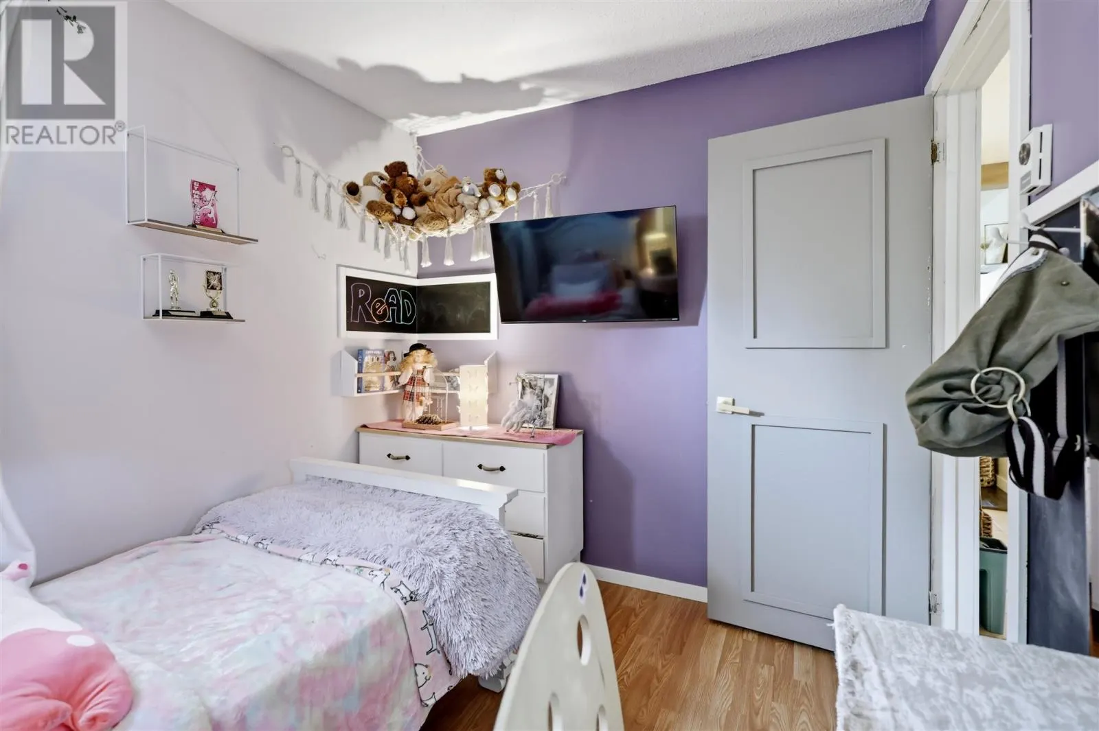 15 Sutton PL