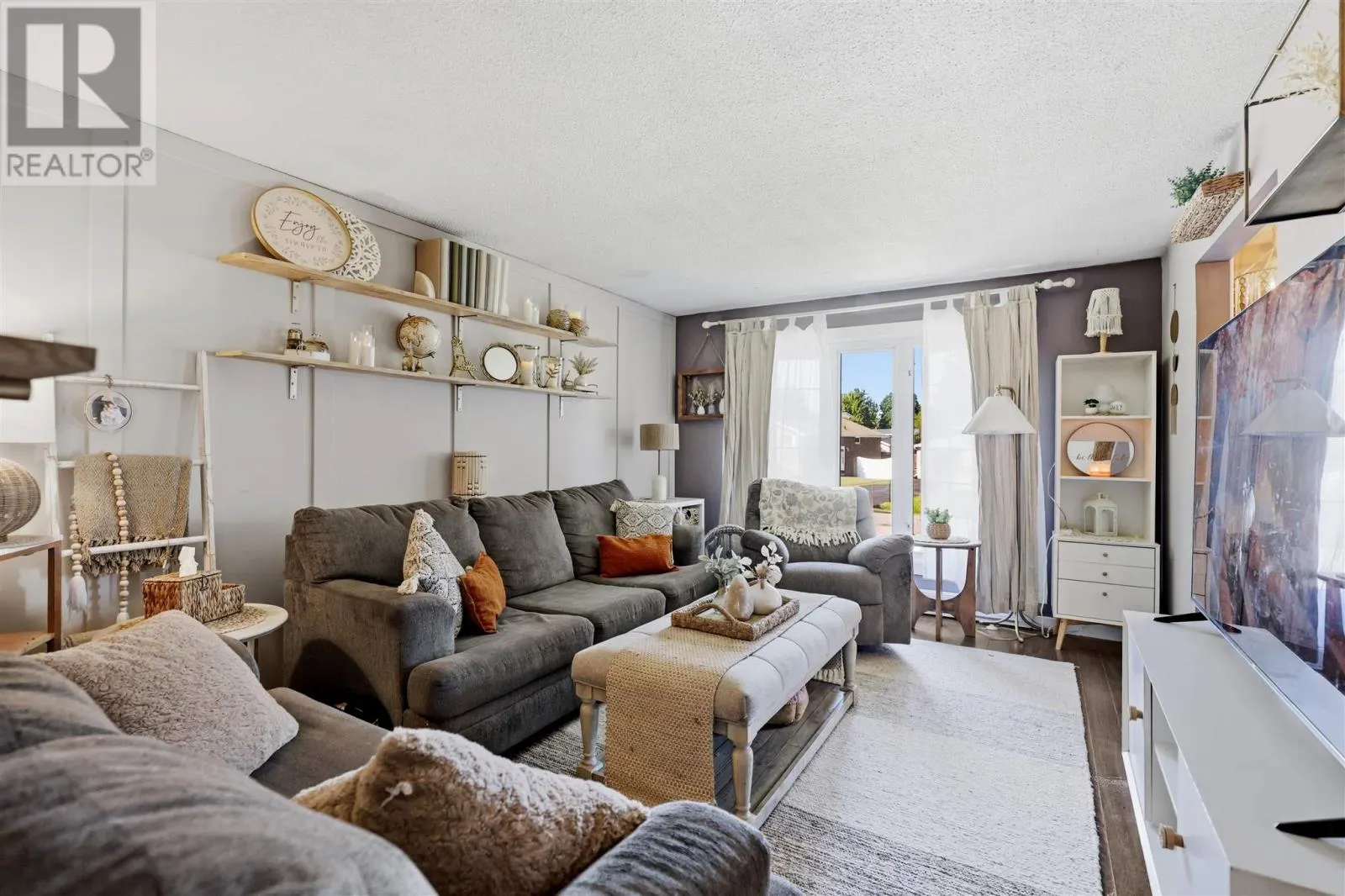15 Sutton PL