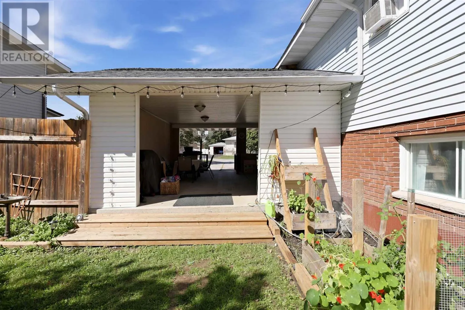 15 Sutton PL