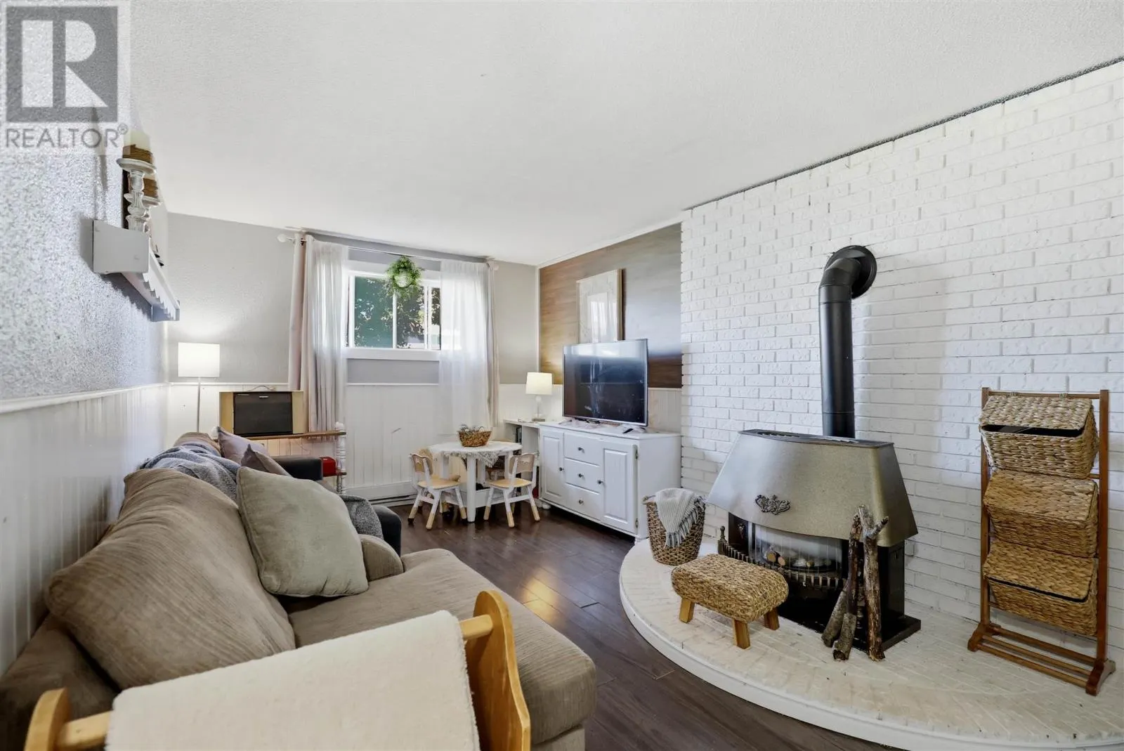 15 Sutton PL