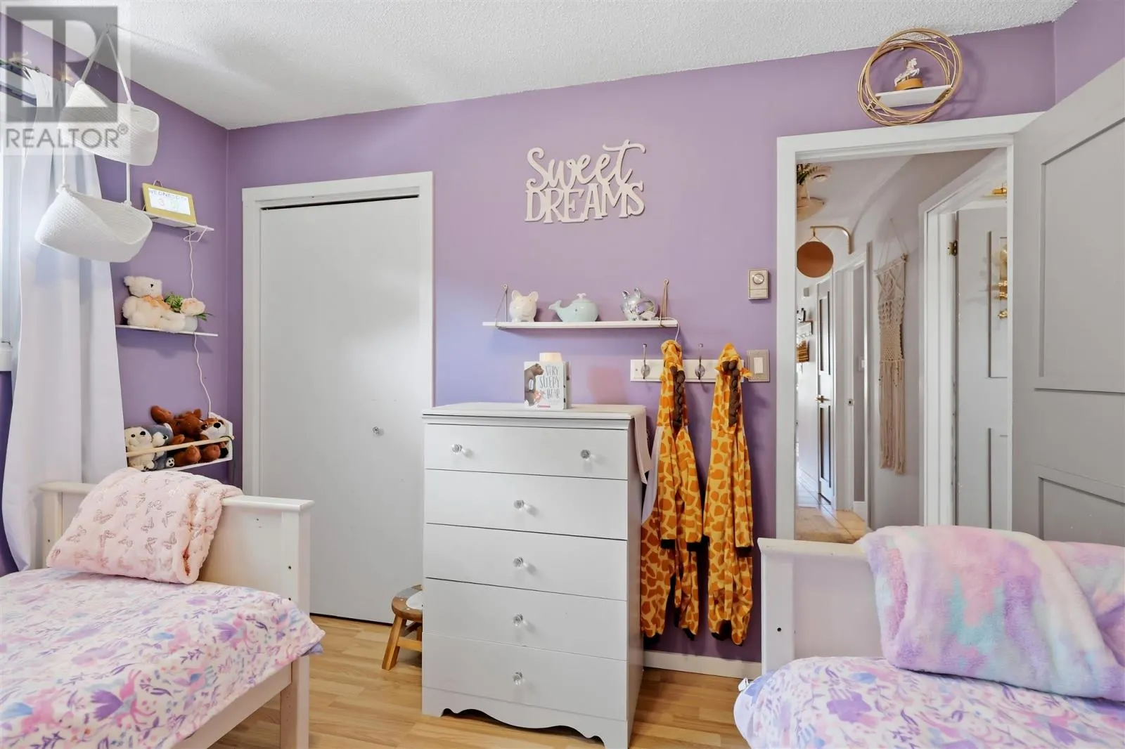 15 Sutton PL